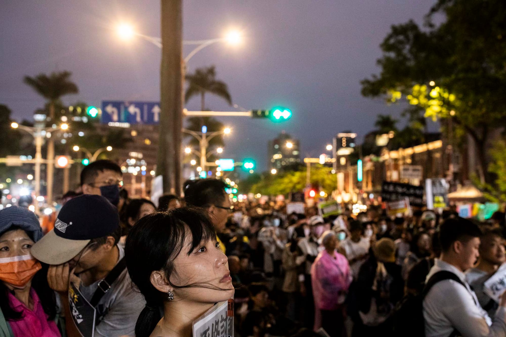 2024年5月28日,台北,立法院进行国会改革法案审议,立法院外有民众集会。摄:林振东/端传媒
