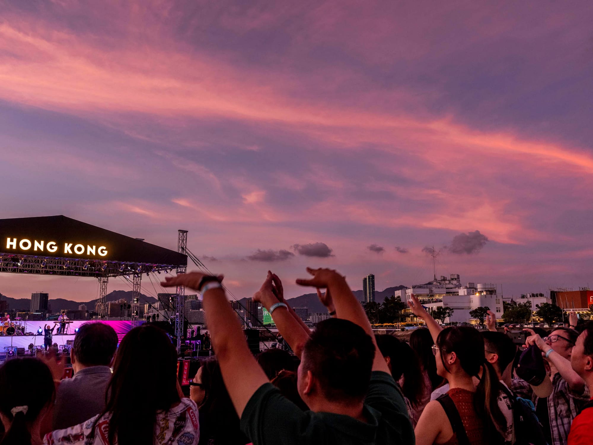 2023年7月22日，香港旅发局在湾仔海滨举行“乐聚维港嘉年华”。摄：林振东/端传媒