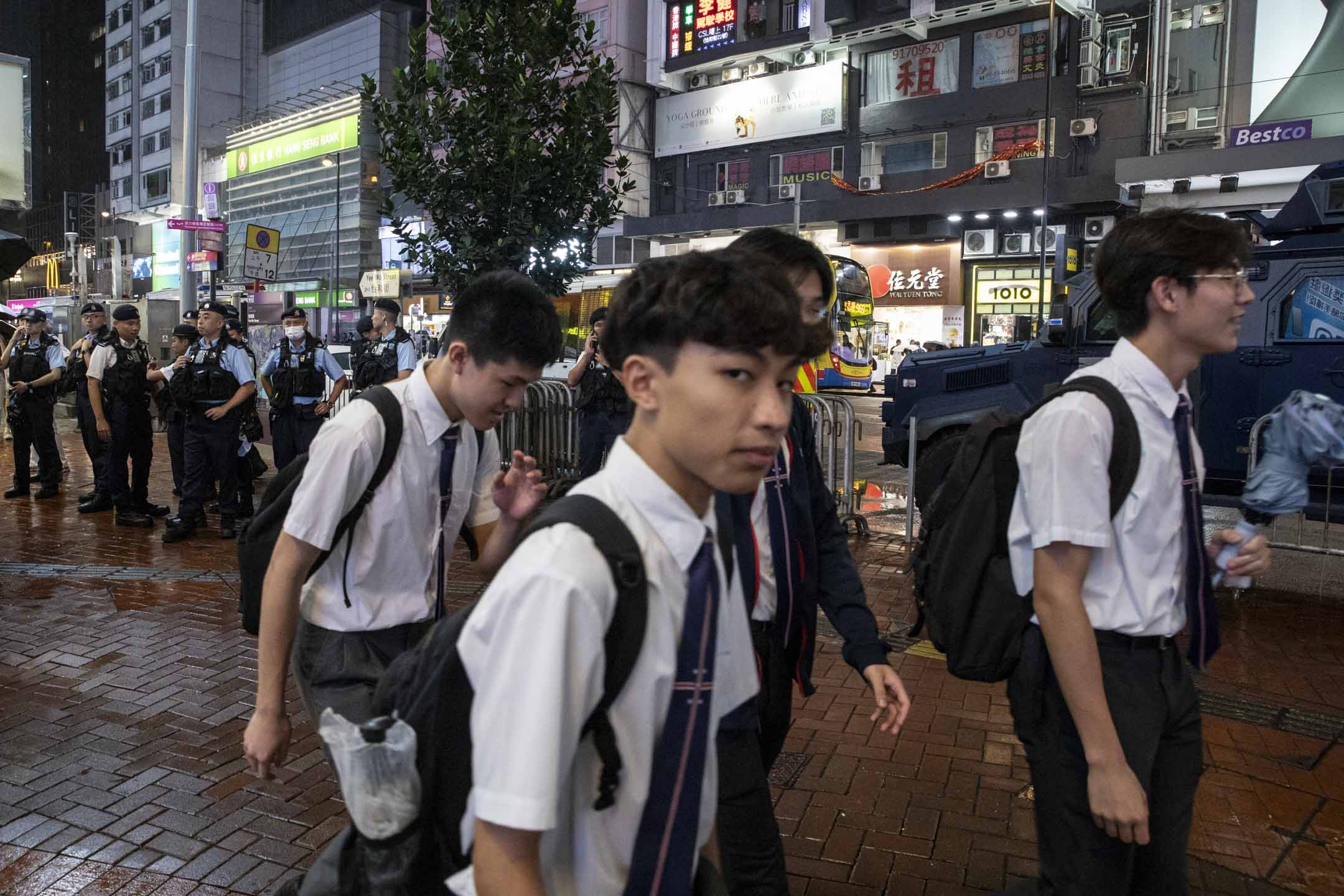 2024年6月3日，銅鑼灣市中心有大量警察駐守。攝：林振東/端傳媒