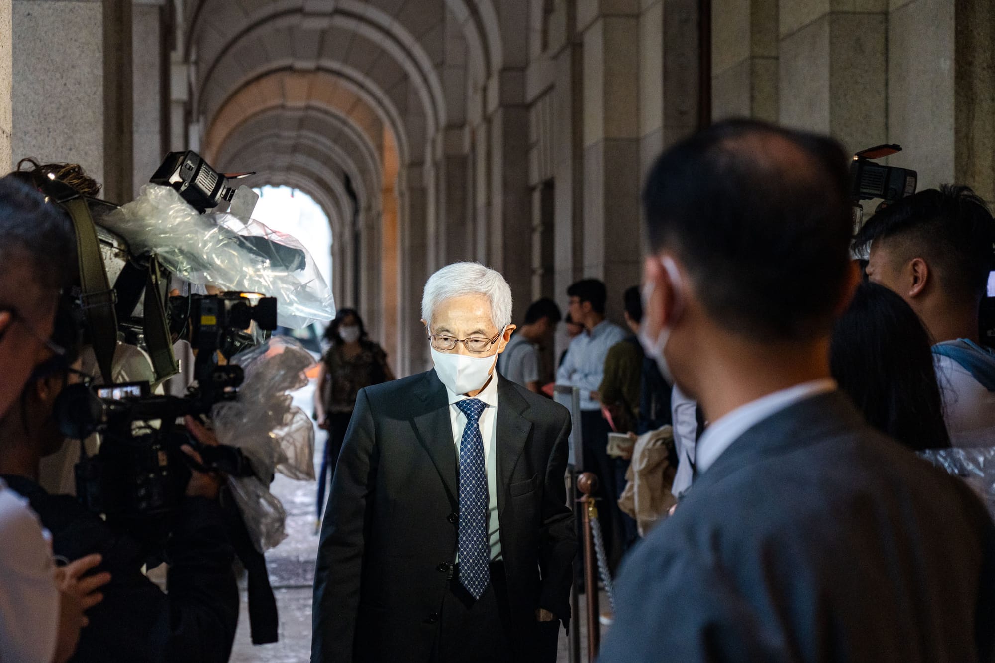 2024年8月12日,「流水式集會案」被告之一李柱銘抵達終審法院聆訊。攝:Ryan Lai/端傳媒