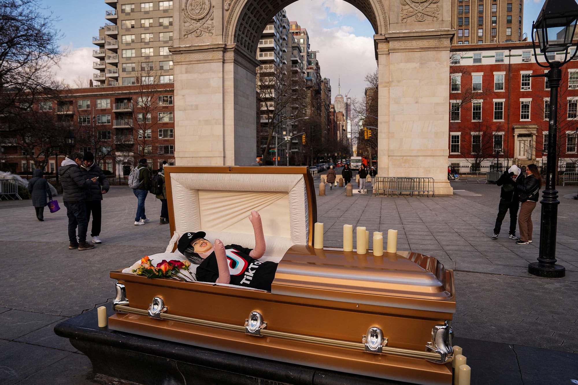 当TikTok遇上特朗普：做多错多，何以关关难过关关过？