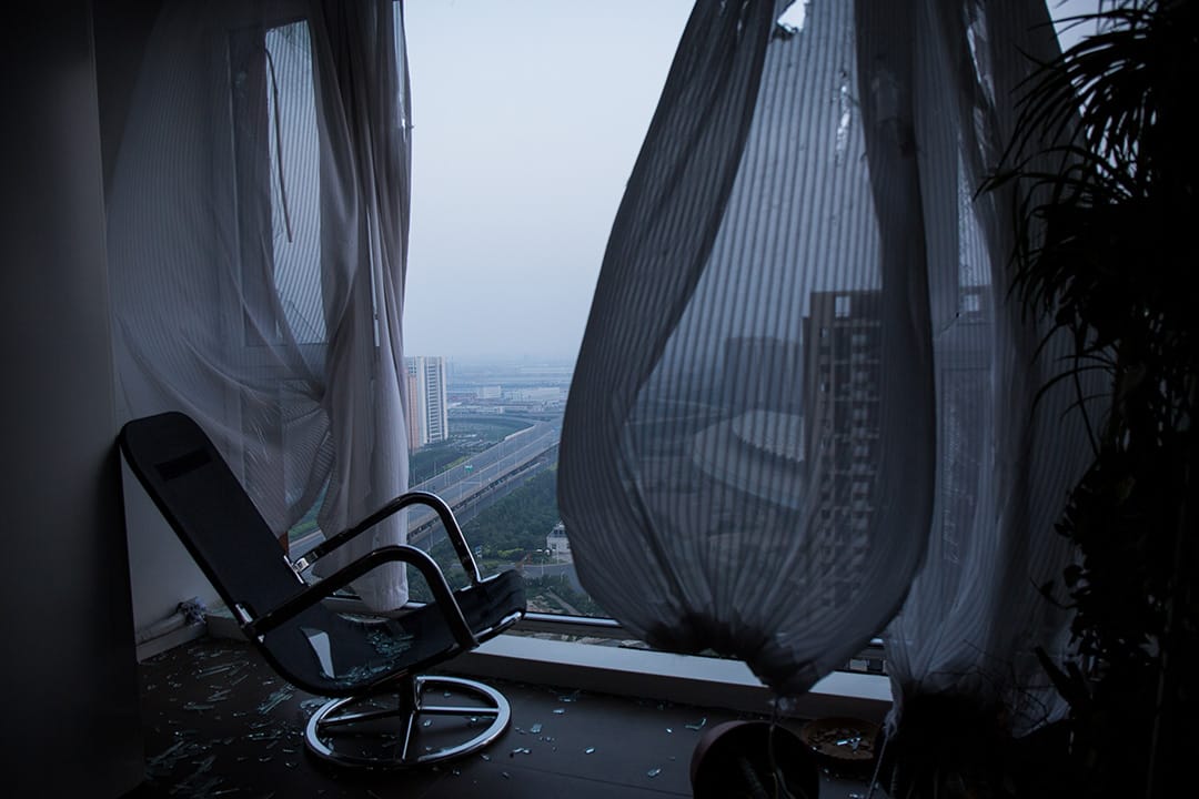 天津爆炸事件現場附近一個空置的單位。