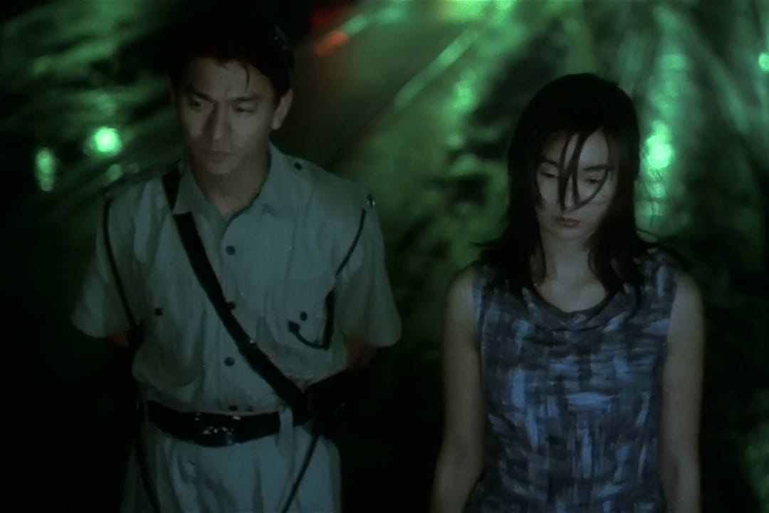 「七十年代的香港，像《阿飛正傳》中的劉德華、張曼玉沿於電車路漫步海傍邊是平常事；兩行平衡而固定的軌跡、襯托出地下積水反光的霓虹，總令人帶着幾分的安心及浪漫。我為什麼會喜歡上這場戲？因現實中的我，在初中時跟小女友每晚都上演一次！」──瞿文禮