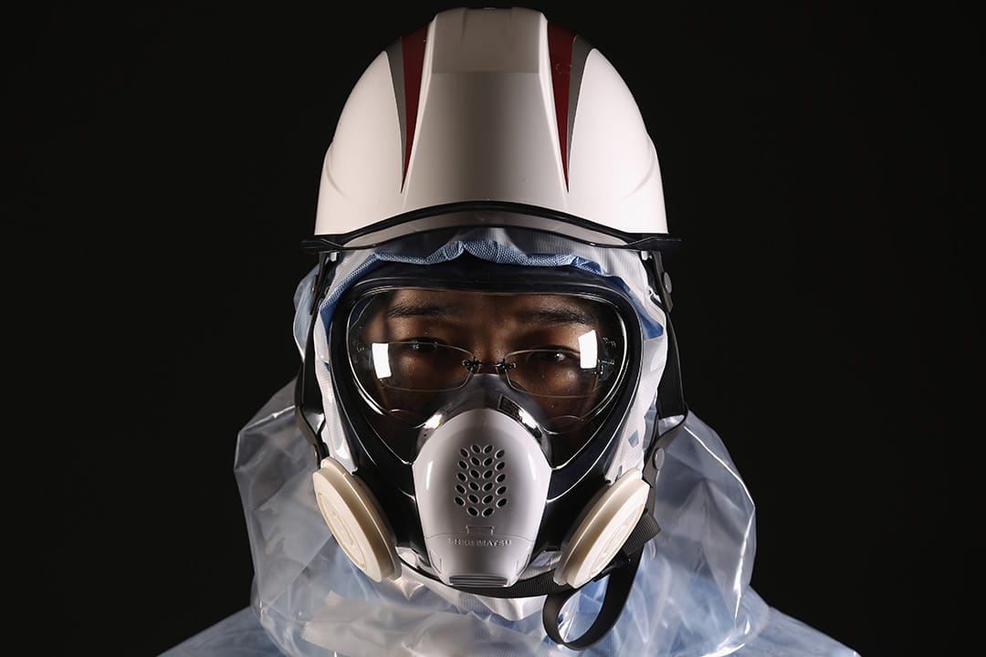 东电的Yusuke Nakagawa,所在的队伍肩负操作机械人去净化反应堆建筑的工作,他希望能为福岛的复原出一分力。摄:Christopher Furlong/GETTY