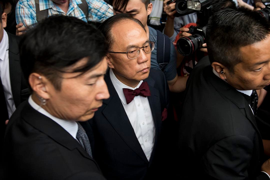 曾蔭權獲准以十萬港元現金保釋候訊。攝：Xaume Olleros/ 端傳媒