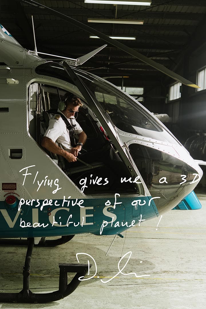 Dominique Simoneau 五歲就立志當直升機師。他曾載生物學家去捉雁，又試過載考古學家在幾百年無人踏足的石堆降落，飛行讓他「從另一個角度看世界」，發現「地球還是很美的」。攝：Lit Ma/端傳媒