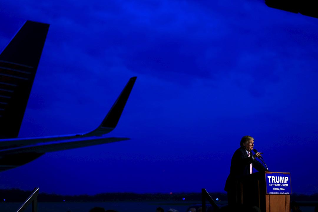 特朗普俄亥俄州揚斯敦市的一個停機坪演說。攝 : Aaron P. Bernstein/REUTERS