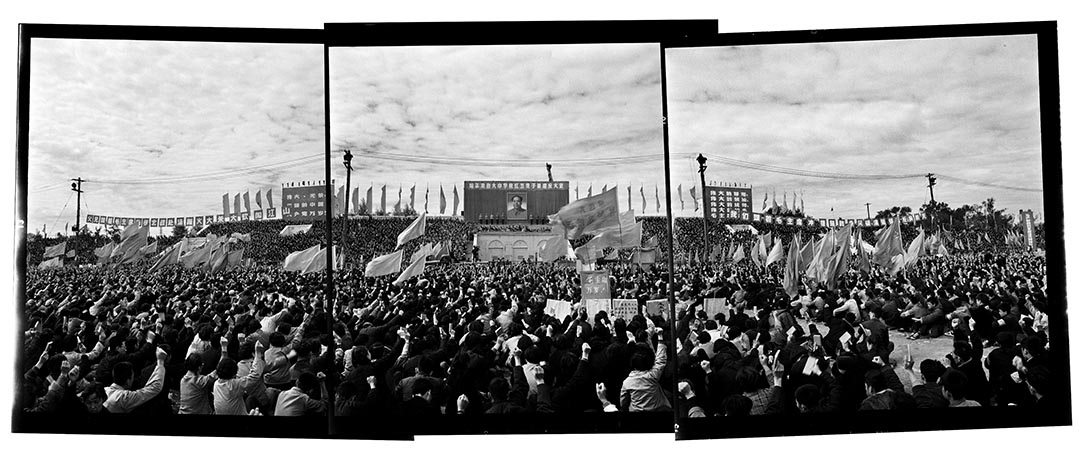 1966年9月13日，黑龙江哈尔滨人民体育场，红五类子弟大会。