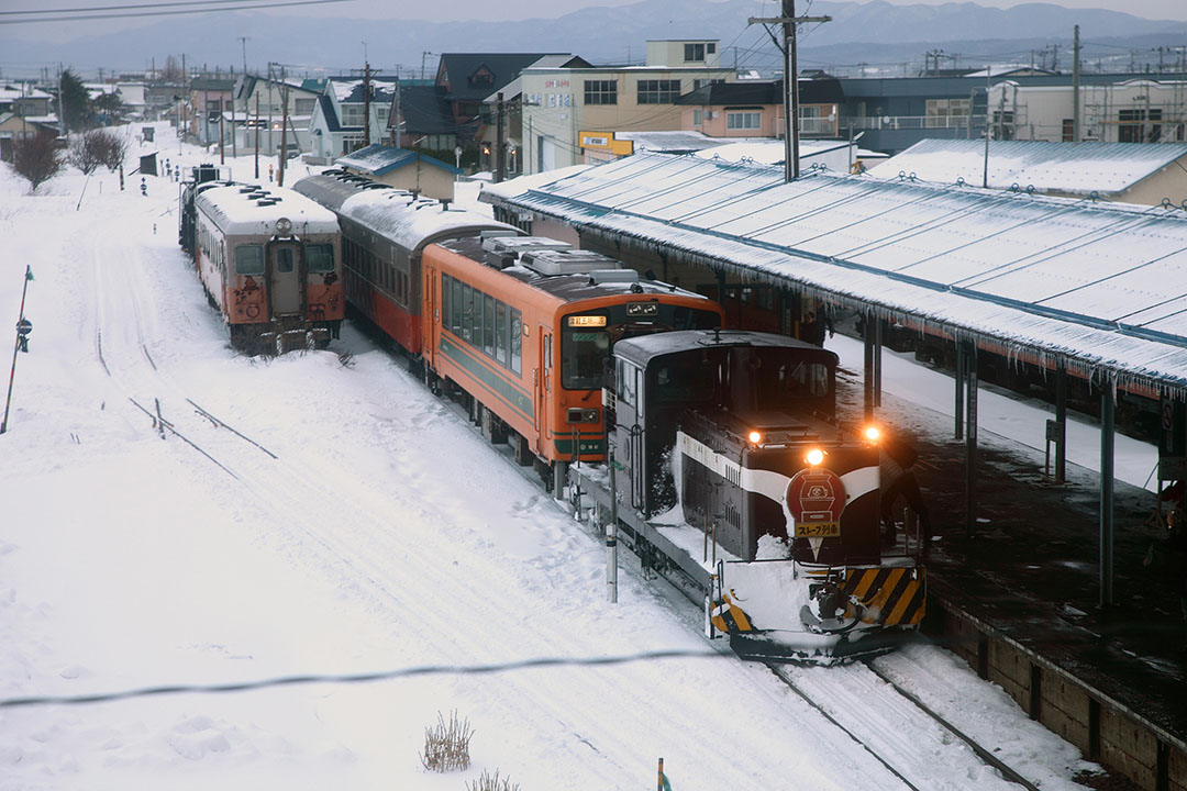 津輕鐵道「暖爐列車」。