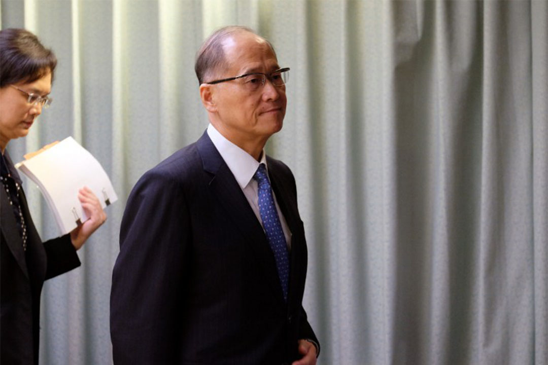 2016年9月23日,台灣外交部長李大維出席記者會後離開。