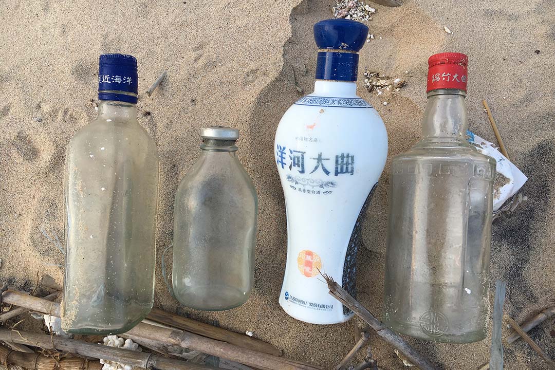 各式酒瓶。