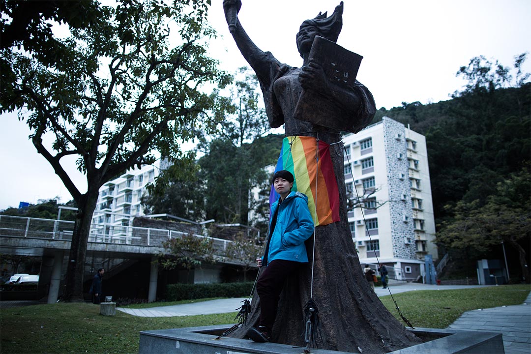 秋白過去兩年五訴皆敗，但仍然在為同性戀平權默默行動著。