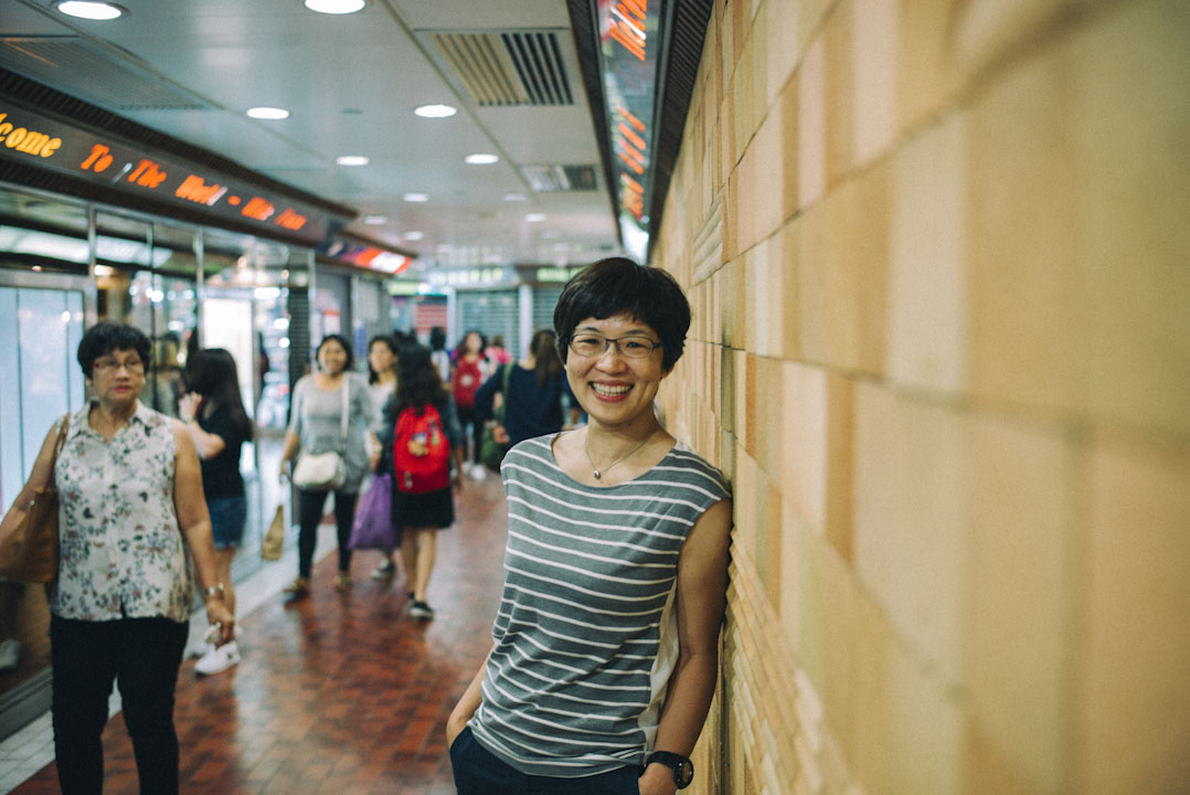 香港中文大學人類學學者陳如珍多年研究菲傭：「她們絕大部分時間跟僱主的家庭或相關的人在一起，其實不是她的生活。只有休息日是她的生活。」