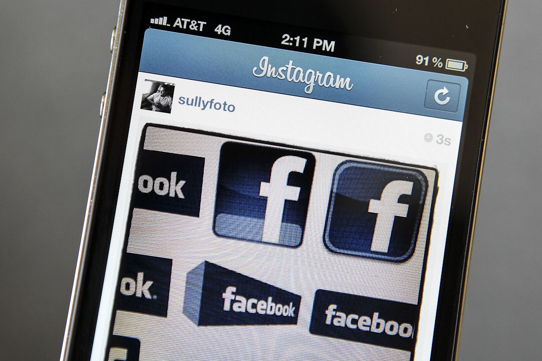 2012年4月 Facebook 宣布，以10亿美元的价格收购Instagram。