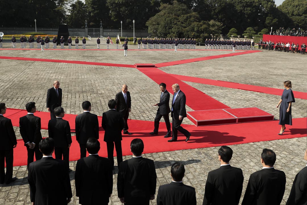 2017年11月6日，日本首相安倍晉三邀請美國總統特朗普在赤坂宮檢閱儀仗隊。