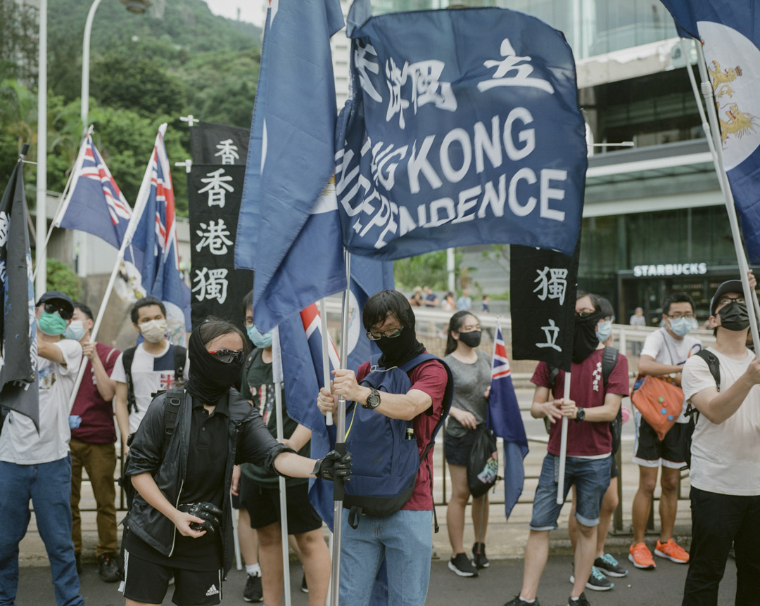 2017年7月，民陣七一遊行，有示威人士手持龍獅旗及香港獨立的旗幟，宣傳港獨。