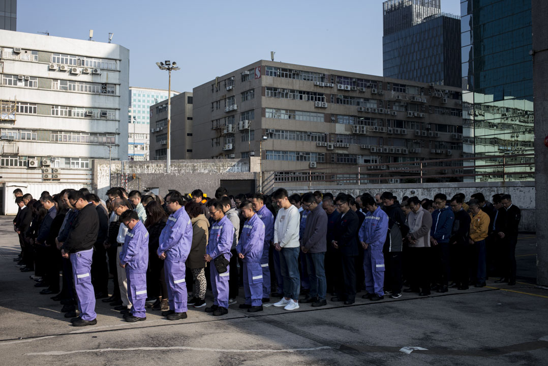 2018年2月12日，逾百名九巴員工在九巴的九龍灣車廠內，為大埔公路巴士車禍的遇難者默哀1分鐘。