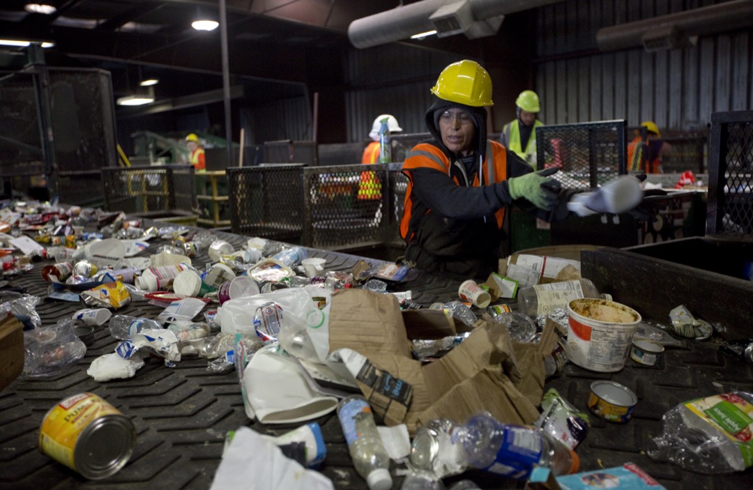 俄勒冈州最大的固废回收站“远西”（Far West Recycling）。