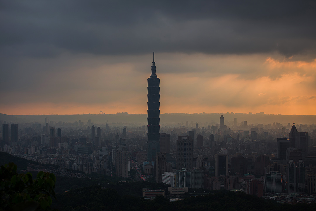 台灣的權責機關，之所以在國籍與戶籍兩個層次，都無法提出積極反對，更深層的原因，是台灣自己的「兩岸法制」，也不把「大陸地區人民」當作外國人。圖為台北市。