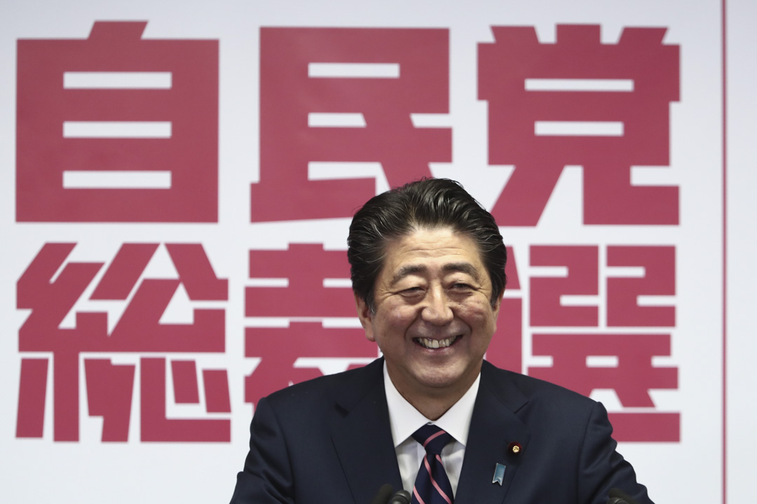 安倍晉三連任首相後，將在明年11月20日超過曾三度擔任首相的桂太郎，成為日本歷史上在職時間最長的首相（2887天）。