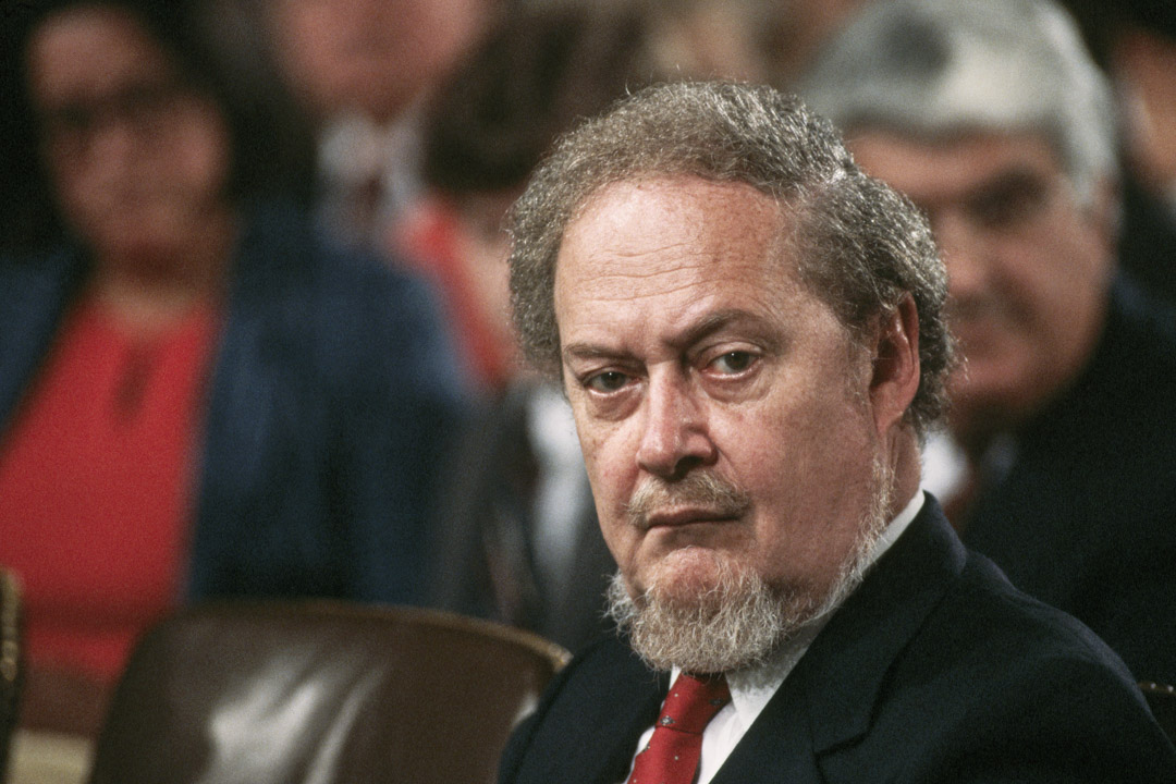 1987年，羅伯特·波克（Robert Bork）的大法官任命最終以42票支持、58票反對的結果流產，聽證會至今仍被保守主義人士們視為民主黨進行惡性黨派鬥爭的最好例子之一。