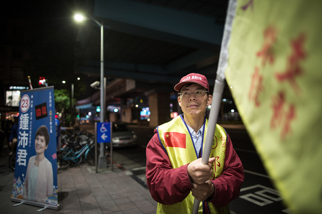 郑建炘提到，自己当过里长、很了解老百姓心声。