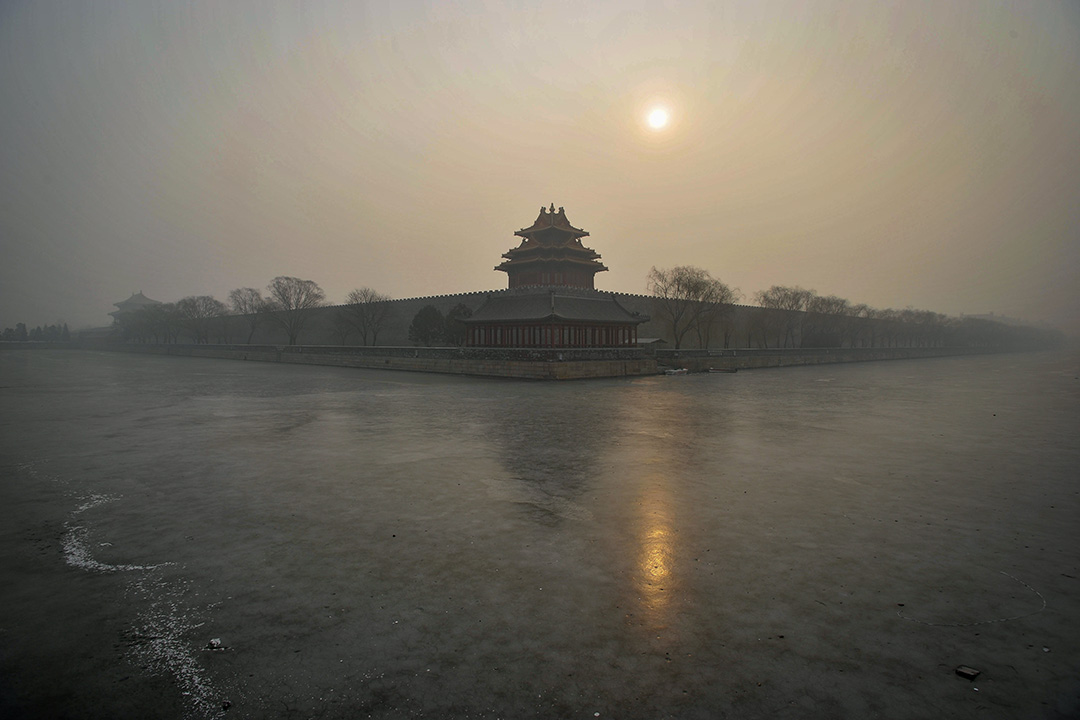 当下发生于中国的这场战役，接续的是晚清启动的古今之变，恰与第一场战役若合符契。 