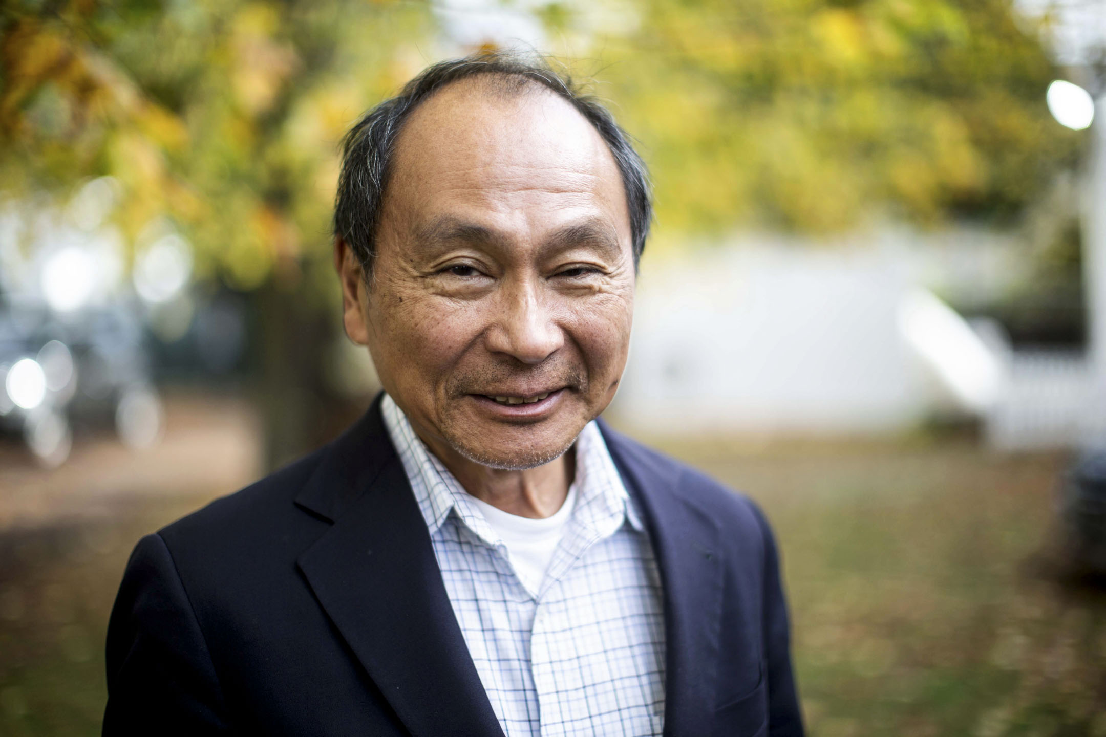 弗朗西斯·福山(Francis Fukuyama)，美国作家、政治经济学者。