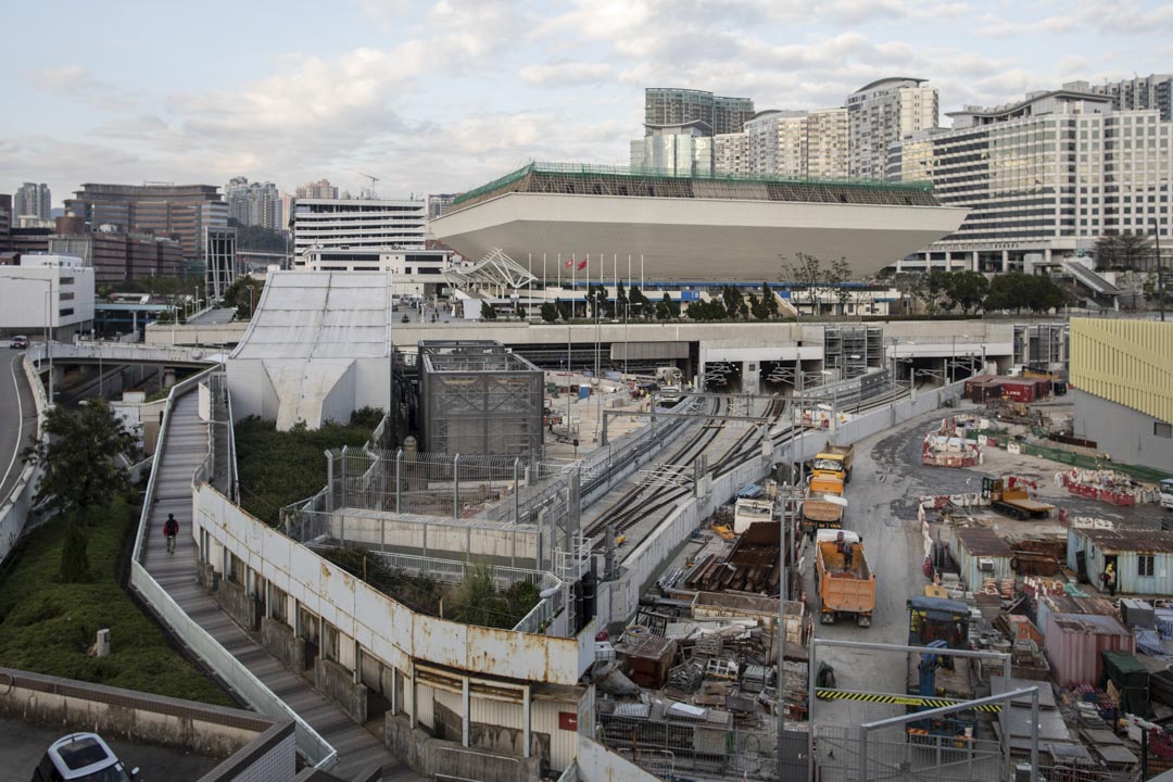 从红磡绕道拍摄沙中线红磡站平台外地盘。