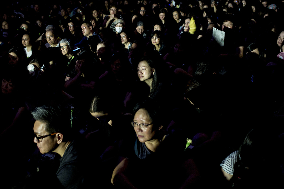 2019年6月14日，约六千名香港母亲身穿黑衣，于中环遮打花园举行“香港妈妈反送中集气大会”。