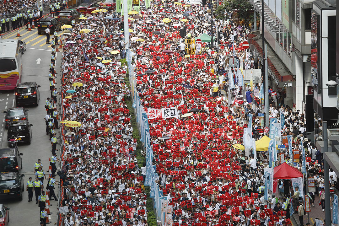 2019年6月9日，民间人权阵线发起“反送中”游行，游行队伍游行至铜锣湾。