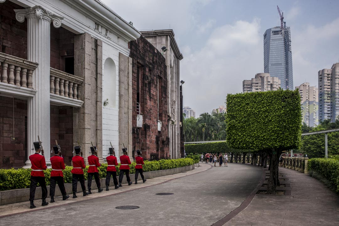 深圳世界之窗的表演人员。