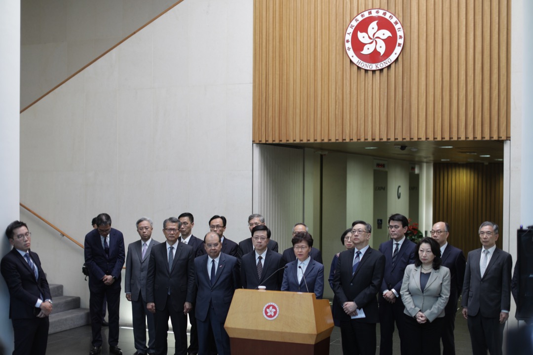 2019年7月22日，香港行政长官林郑月娥率领问责团队召开记者会，回应7月21日反修例示威的警民冲突事件。