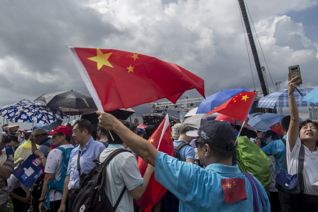 香港面对愈趋威权主义的中国，也面对著中国鼓吹了二十多年的“中华民族伟大复兴”论，但世界体系理论给我们的洞见是，威权主义不可能单是中国的问题。