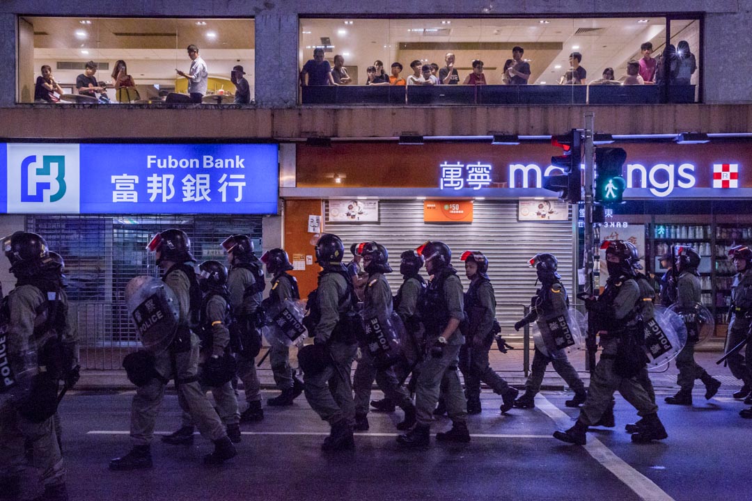 2019年10月5日，防暴警察在元朗區巡邏。