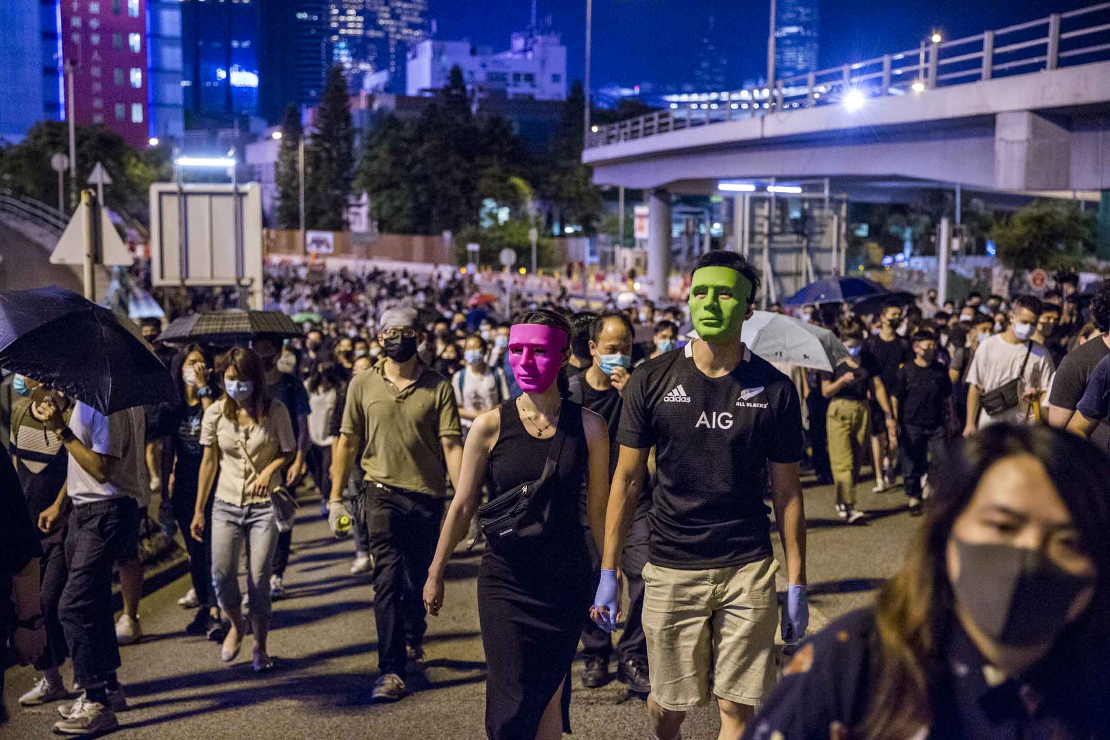 2019年10月4日，港島示威者抗議政府以緊急法立反蒙而法。