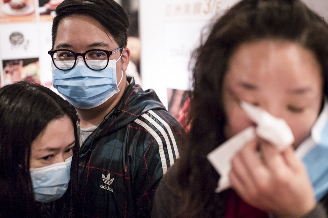 2020年1月24日，香港街上有不少人都戴上口罩保護自己。