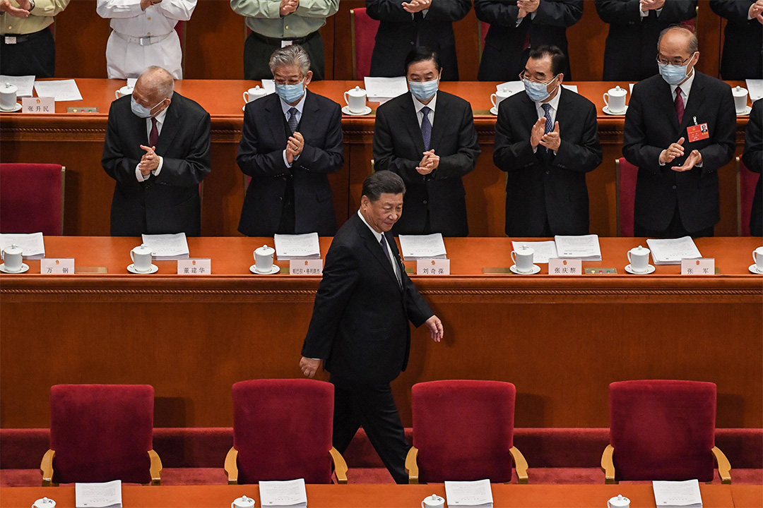 2020年5月22日，中国国家主席习近平于北京人民大会堂出席全国人民代表大会开幕式。