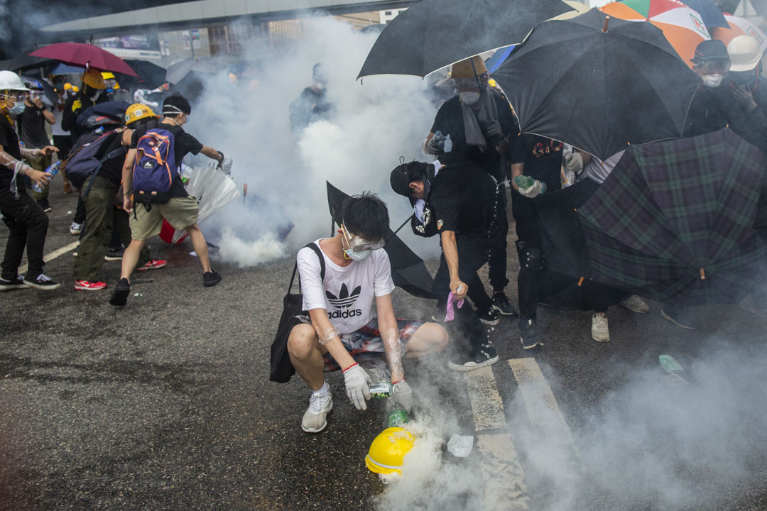 2019年6月12日，警方进行金钟夏悫道的清场行动。