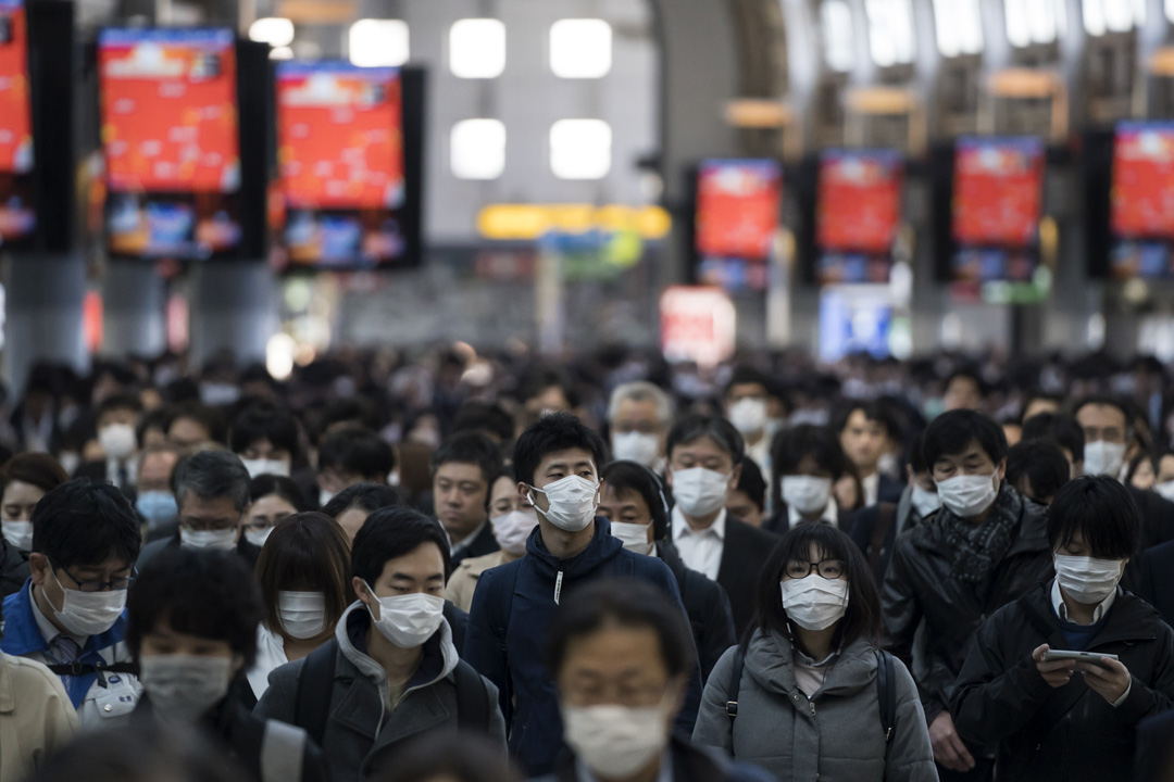 2020年3月26日，日本东京的上班人士。