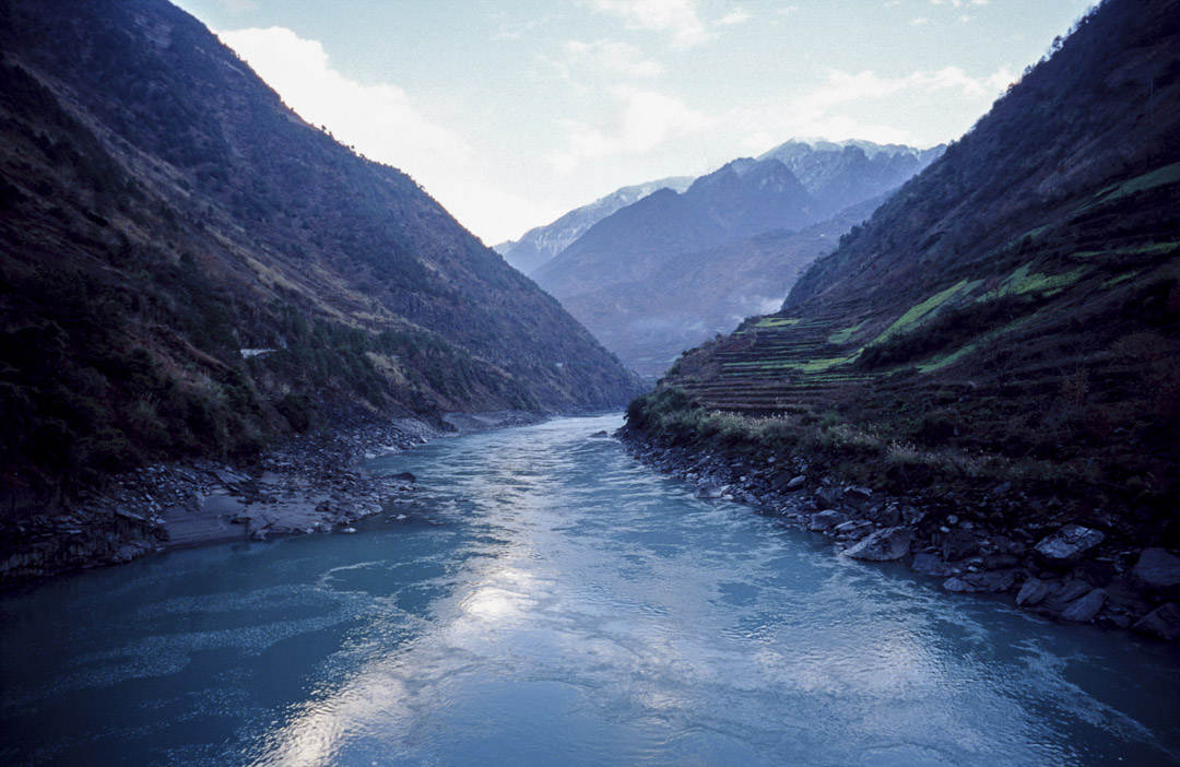 2004年2月1日，中国云南省贡山县的风景。