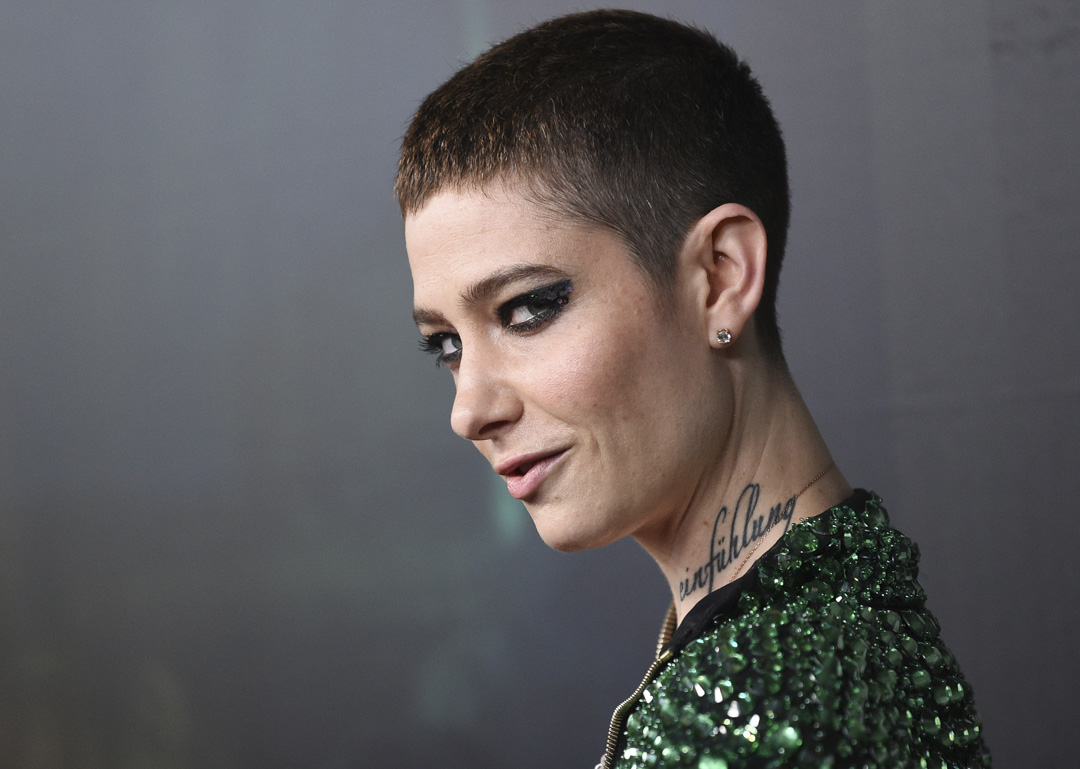 Asia Kate Dillon ，摄于2019年。