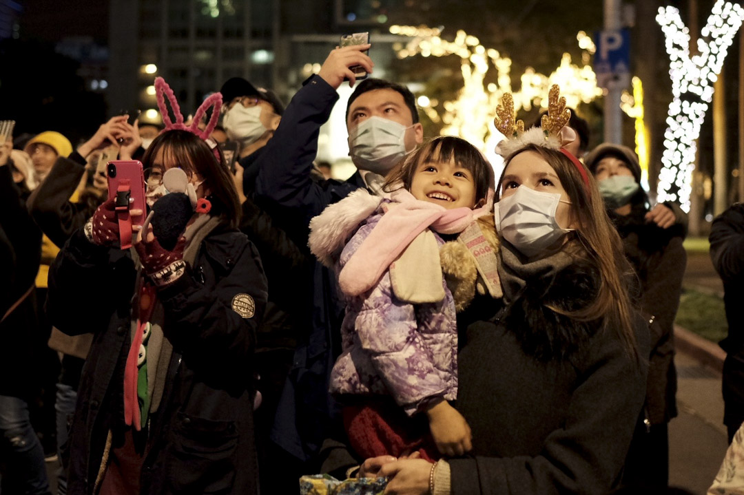 2021年1月1日，台北101大楼施放跨年烟火。