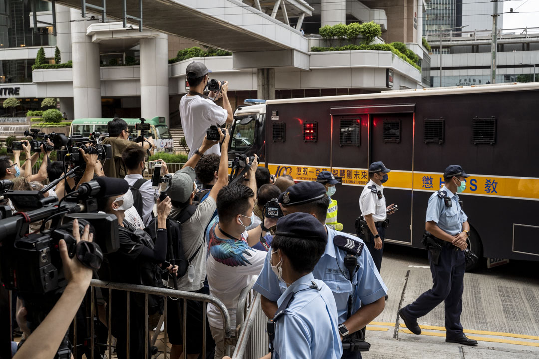 2021年7月30日，首宗《香港国安法》被告唐英杰被裁定一项煽动分裂国家罪及一项恐怖活动罪罪名成立，共入狱9年，下午由囚车押送离开。