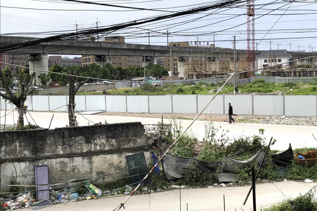 黃色建築地盤就是十年前温州動車意外現場。