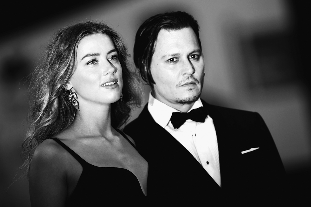 2015年9月4日，强尼．戴普（Johnny Depp）和安柏．赫德（Amber Heard）参加第 72 届威尼斯电影节。