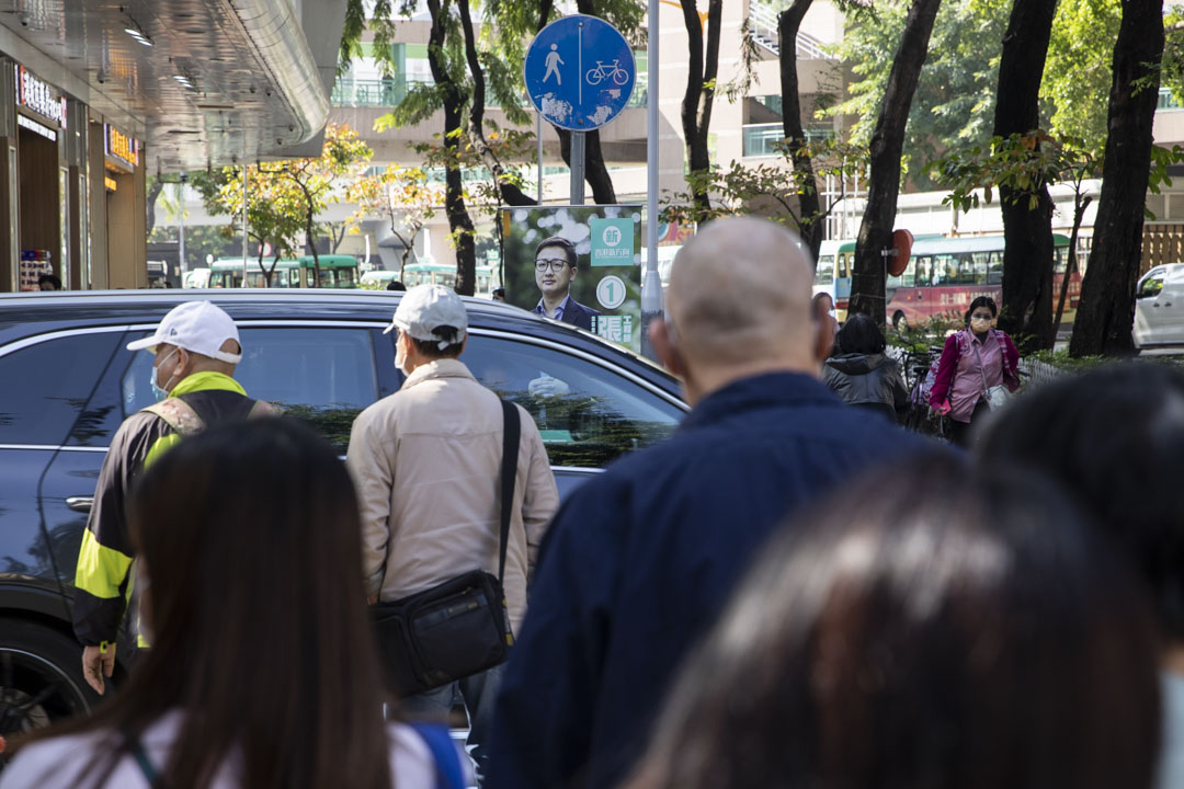 有“港漂”背景的参选人、新政治团体“香港新方向”成员、港铁公司工程师张欣宇的选举广告。