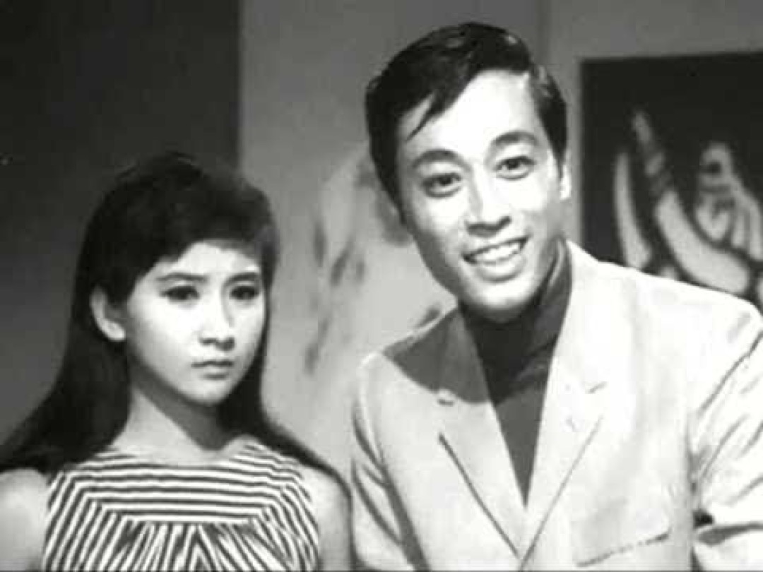 《同林鸟》（1955）是曾江参演的第一部电影。