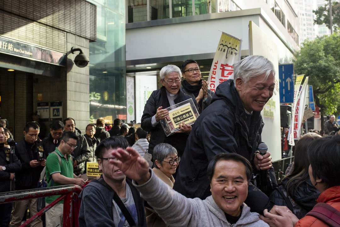 2019年1月1日，元旦大游行期间，民主派人士为“守护公义基金”在街头募捐。