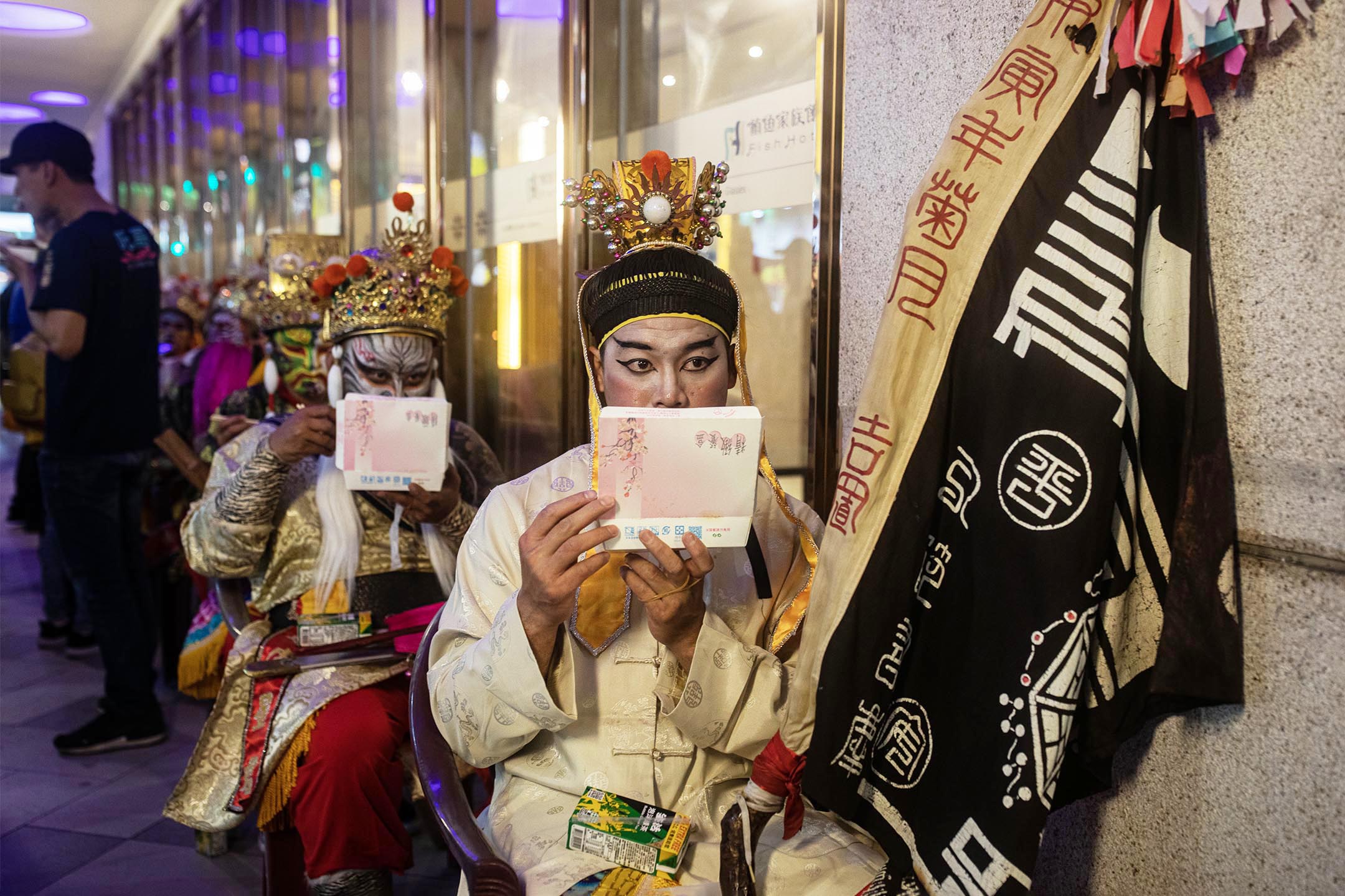 2023年2月5日，台东元宵炸寒单遶境活动。